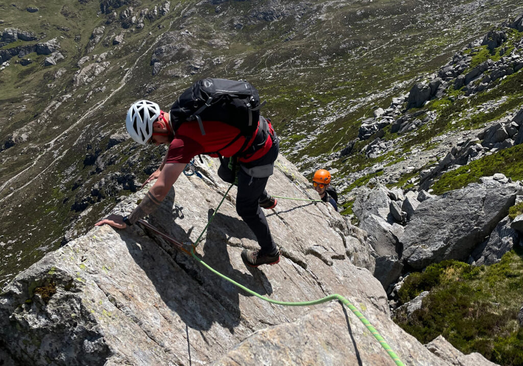 Advanced scrambling, mountaineering and alpine climbing training courses in snowdonia, north wales